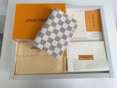 Louis Vuitton 激安　ルイヴィトン 新品　モノグラム　パスポートケース　クーヴェルトゥール・パスポールM60181