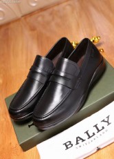 BALLY 新作 新品同様超美品 通販＆送料込 バリー 運動靴 男性用 BAL015